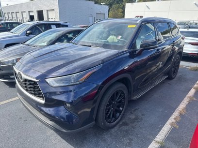 Used 2022 Toyota Highlander XLE