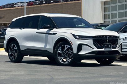 New 2025 Lincoln Nautilus Premier w/ Equipment Group 102A
