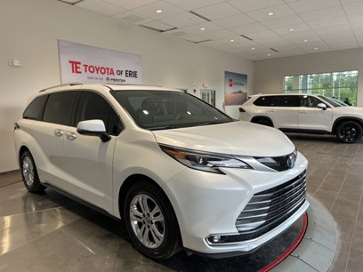 Used 2022 Toyota Sienna Platinum