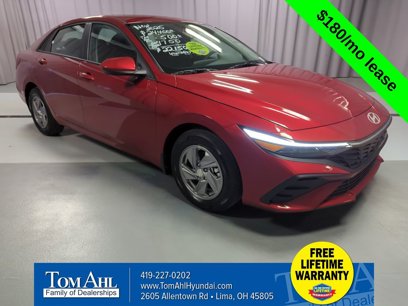 New 2025 Hyundai Elantra SE