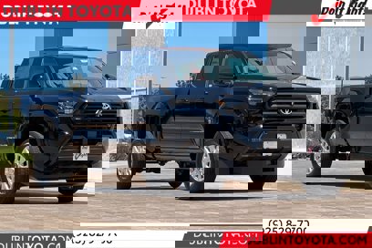 New 2025 Toyota Tacoma SR5