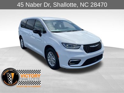 New 2026 Chrysler Pacifica Select