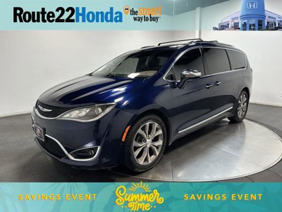 Used 2019 Chrysler Pacifica Limited w/ Tire & Wheel Group