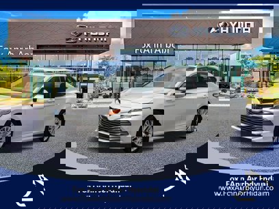 Used 2018 Toyota Camry Hybrid