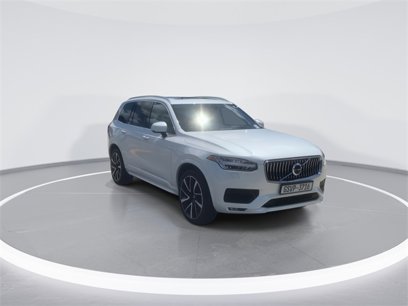 Used 2022 Volvo XC90 T6 Momentum w/ Advanced Package
