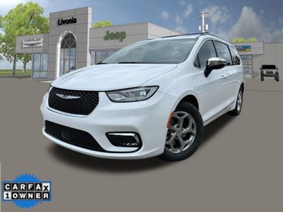 Used 2023 Chrysler Pacifica Limited