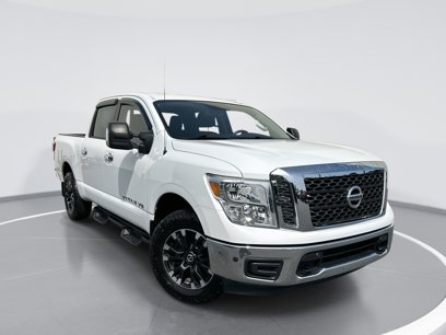 Used 2018 Nissan Titan SV w/ SV Convenience Package
