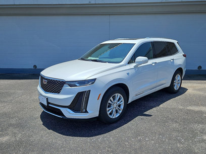 New 2025 Cadillac XT6 Luxury