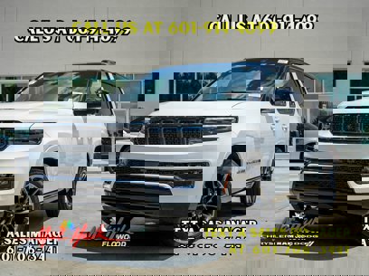 New 2025 Jeep Wagoneer L Series II w/ Convenience Group I