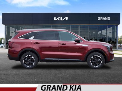 New 2025 Kia Sorento S