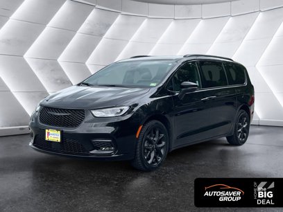 Used 2023 Chrysler Pacifica Touring-L w/ S Appearance Package