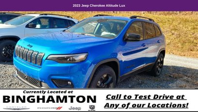 Used 2023 Jeep Cherokee Altitude Lux