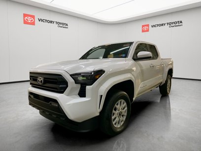 New 2025 Toyota Tacoma SR5