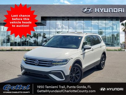 Used 2022 Volkswagen Tiguan SE w/ Panoramic Sunroof Package