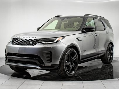 New 2025 Land Rover Discovery Dynamic SE
