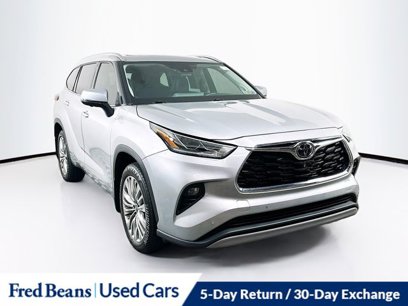 Used 2023 Toyota Highlander Platinum