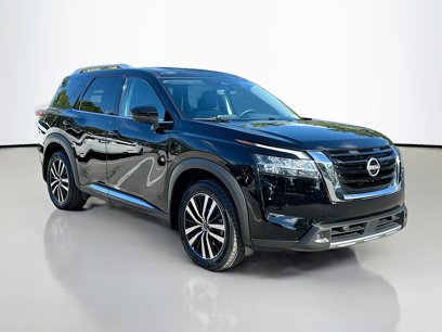 Used 2024 Nissan Pathfinder Platinum w/ Cargo Package