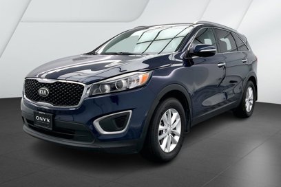 Used 2016 Kia Sorento LX w/ LX Convenience Package