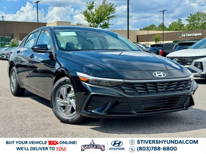 New 2025 Hyundai Elantra SE