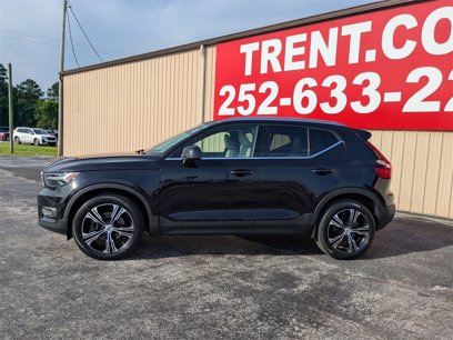 Used 2022 Volvo XC40 T4 Inscription w/ Climate Package