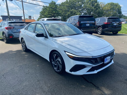 New 2025 Hyundai Elantra Sport