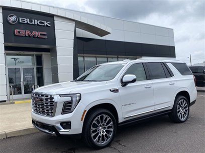 New 2025 GMC Yukon Denali w/ Sun & Power Step Package