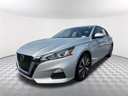Used 2022 Nissan Altima 2.5 SV w/ SV Premium Package