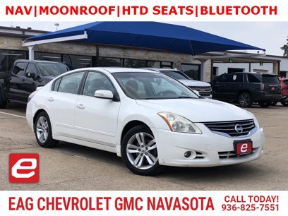 Used 2011 Nissan Altima 3.5 SR w/ 3.5SR Premium Pkg