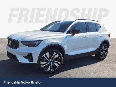 New 2025 Volvo XC40 B5 Plus w/ Protection Package Premier