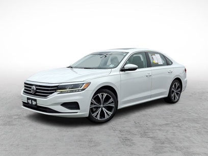 Used 2021 Volkswagen Passat 2.0T SE