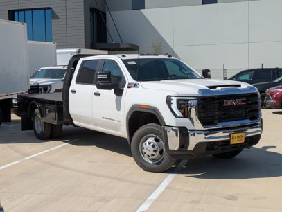 New 2025 GMC Sierra 3500 Pro w/ Convenience Package