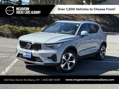 New 2025 Volvo XC40 B5 Core w/ Protection Package Premier