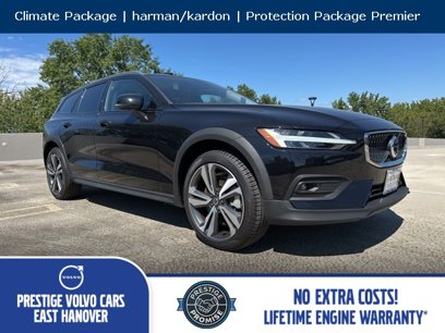 New 2025 Volvo V60 B5 Cross Country Plus w/ Protection Package Premier