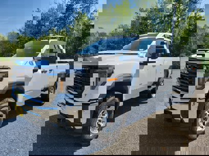 New 2025 GMC Sierra 2500 Pro w/ Convenience Package