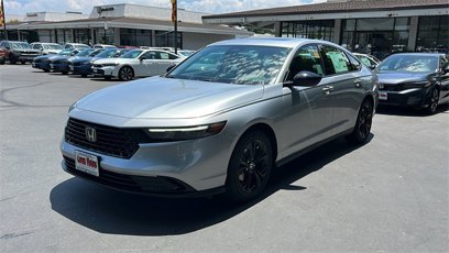 New 2025 Honda Accord SE