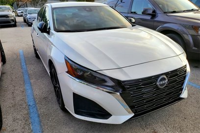 Used 2023 Nissan Altima 2.5 SR