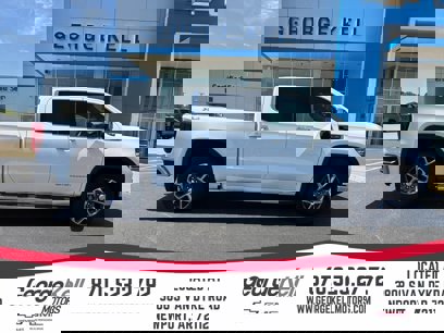 New 2025 GMC Sierra 1500 SLT w/ SLT Premium Plus Package