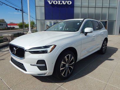 Certified 2022 Volvo XC60 B5 Momentum w/ Advanced Package