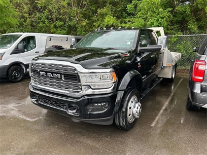 Used 2022 RAM 5500 4x4 Crew Cab
