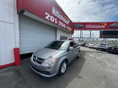 Used 2014 Dodge Grand Caravan SXT