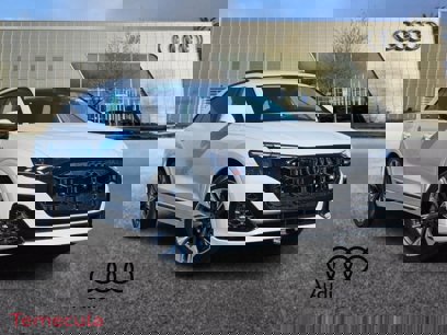 New 2025 Audi Q8 Prestige