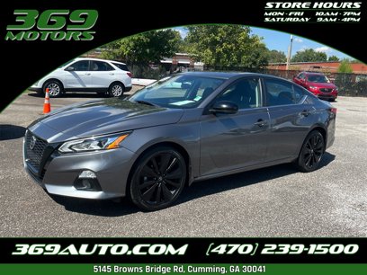 Used 2022 Nissan Altima 2.5 SR w/ Midnight Edition Package