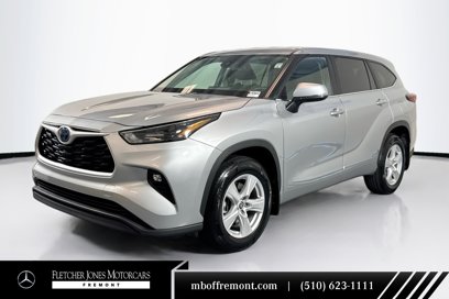 Used 2023 Toyota Highlander LE