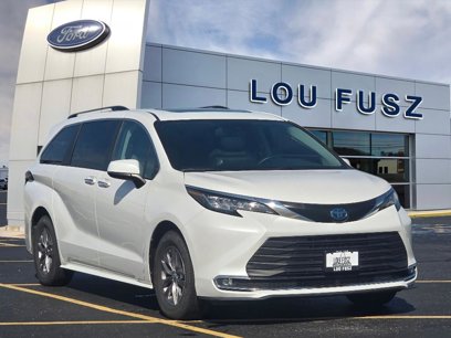 Used 2023 Toyota Sienna XLE
