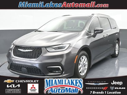 Used 2022 Chrysler Pacifica Touring-L
