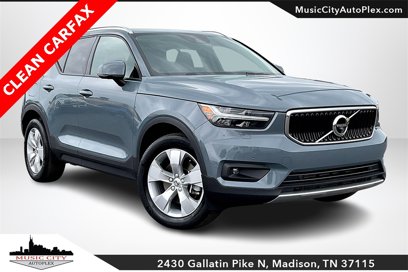 Used 2022 Volvo XC40 T5 Momentum