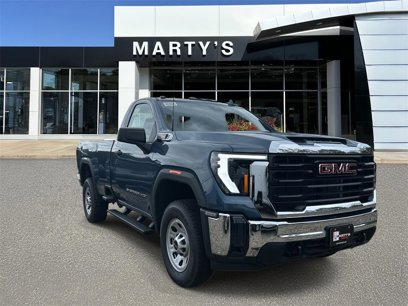 New 2025 GMC Sierra 2500 Pro w/ Convenience Package