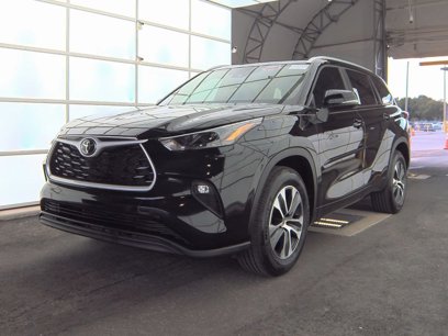 Used 2024 Toyota Highlander XLE
