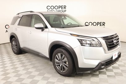 Used 2023 Nissan Pathfinder SV