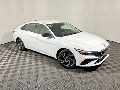 New 2025 Hyundai Elantra SEL